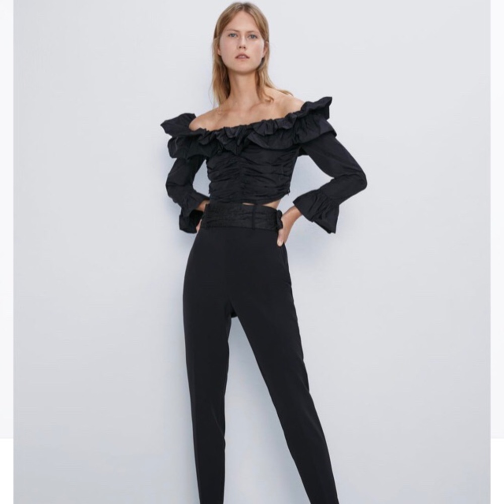 Zara Cropped Ruched Top - Picture 5 of 5